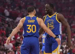 勇士NBA战胜波特兰开拓者库里外线连中 勇士NBA战胜波特兰开拓者库里外线连中