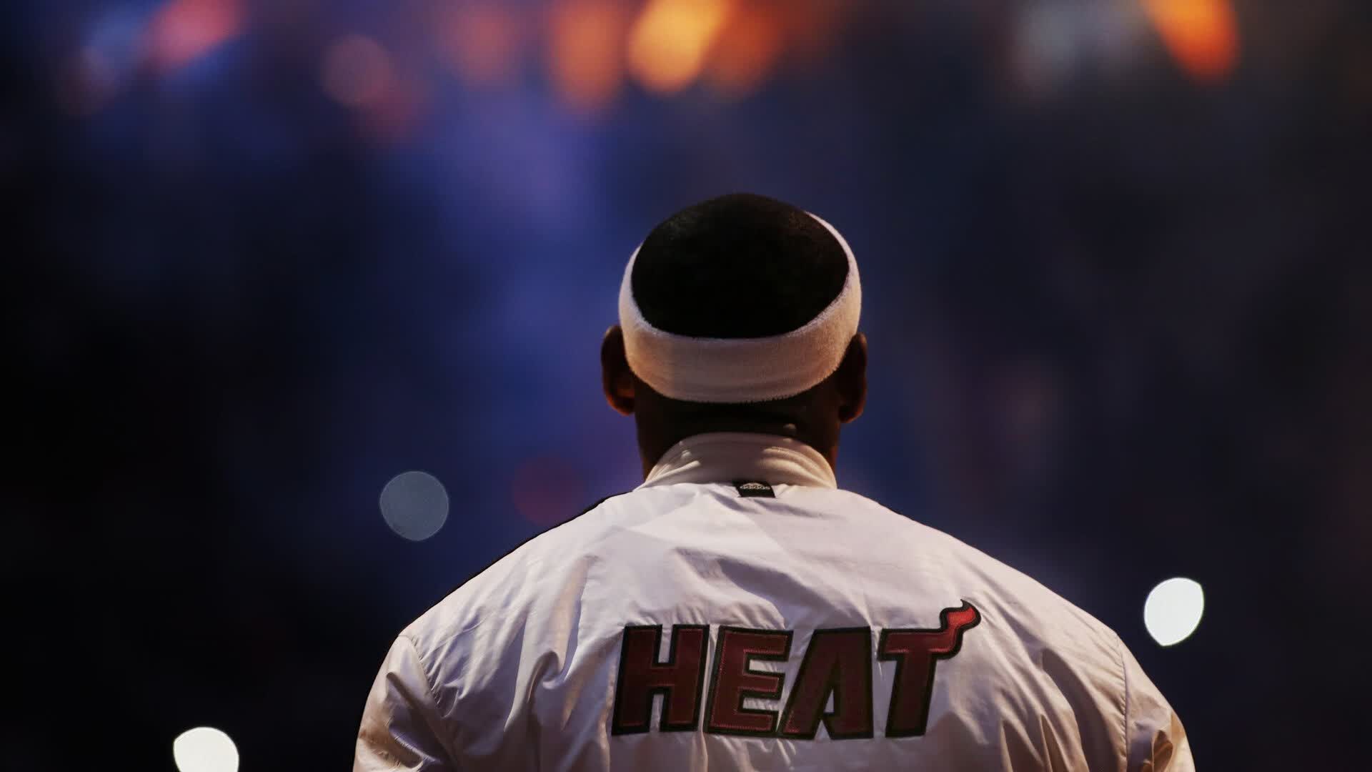 红土之王空降斯台普斯！纳达尔现身NBA引快船球迷沸腾